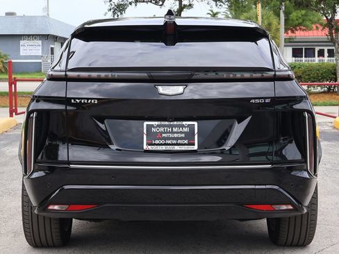 Used 2025 Cadillac Lyriq Luxury RWD image 16