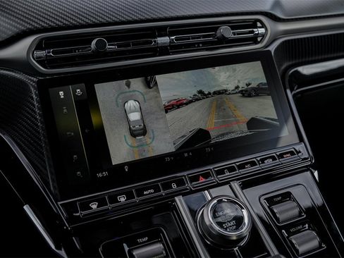 New 2026 Aston Martin V8 Vantage Roadster image 27