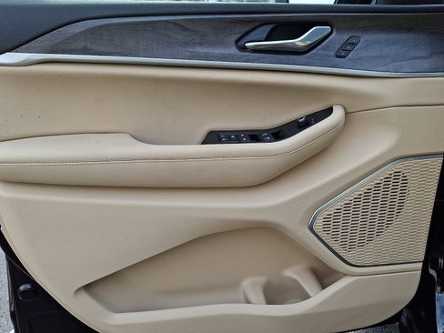 New 2026 Jeep Grand Cherokee L Limited image 8