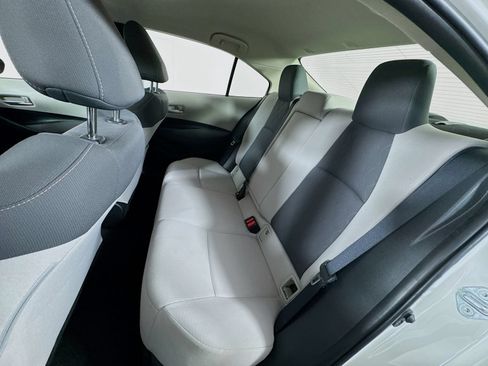 Used 2020 Toyota Corolla LE FWD image 17