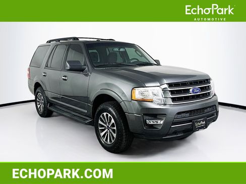Used 2017 Ford Expedition XLT image 1