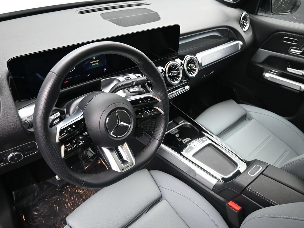 Used 2025 Mercedes-Benz GLB 35 AMG 4MATIC image 20