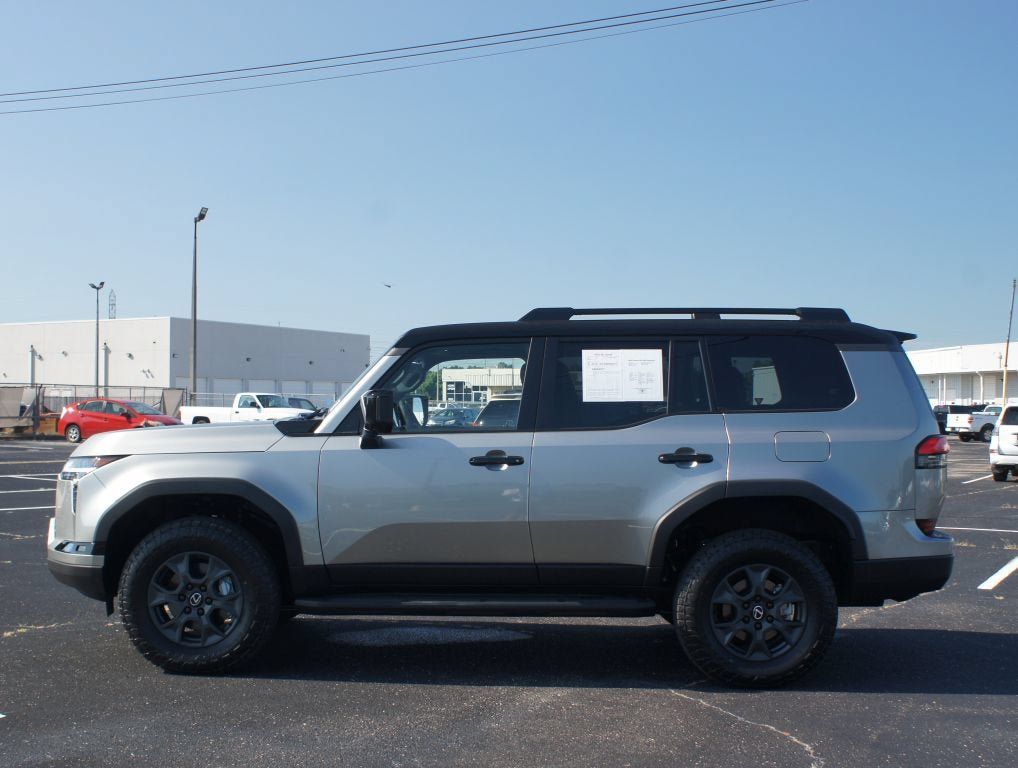 Used 2026 Lexus GX 550 AWD/4WD image 13