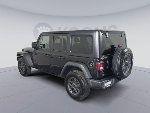 Used 2024 Jeep Wrangler Sport S image 4