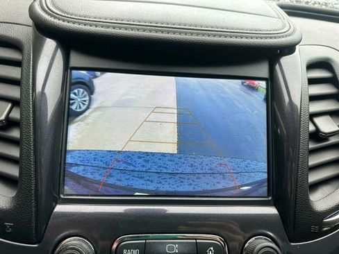Used 2019 Chevrolet Impala LT FWD image 15