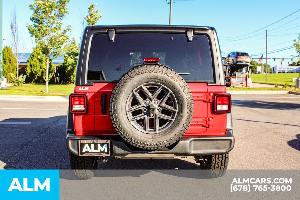Used 2025 Jeep Wrangler Unlimited Sport AWD/4WD image 10