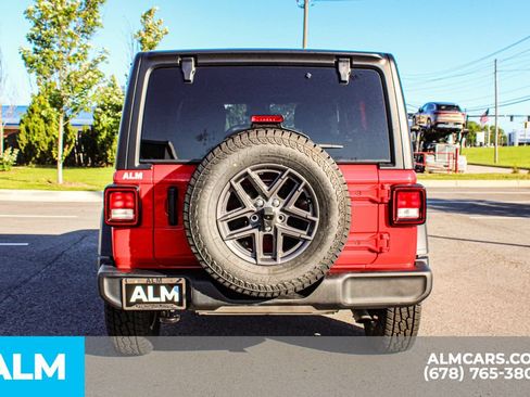 Used 2025 Jeep Wrangler Unlimited Sport AWD/4WD image 10