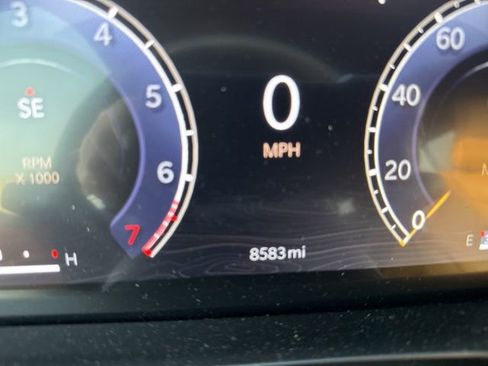 Used 2025 Jeep Grand Cherokee Summit image 9