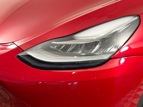 Used 2021 Tesla Model Y Long Range image 12