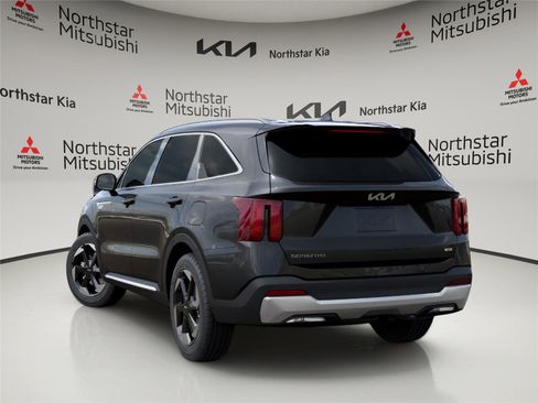 Used 2026 Kia Sorento EX w/ EX Premium Package AWD/4WD image 2