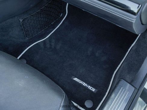 Used 2015 Mercedes-Benz SL 550 image 35