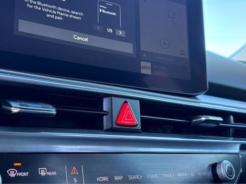 Used 2024 Kia Sorento SX image 9