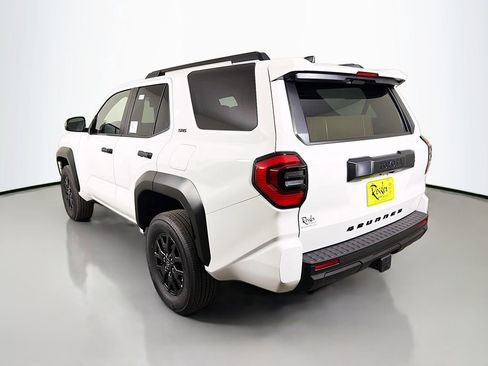 New 2026 Toyota 4Runner SR5 image 7