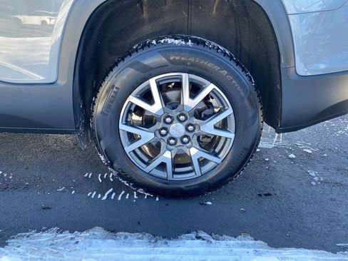 Used 2020 GMC Acadia SLE image 9