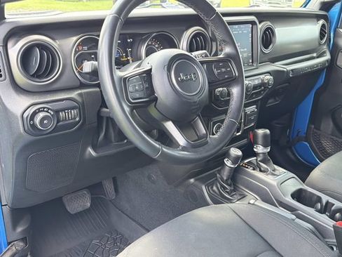 Used 2022 Jeep Wrangler Unlimited Sport w/ Sun And Sound Package AWD/4WD image 21