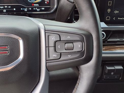 Used 2024 GMC Sierra 2500 SLE image 31