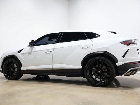 Used 2020 Lamborghini Urus image 14