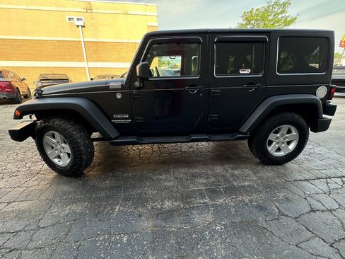 Used 2015 Jeep Wrangler Unlimited Sport w/ Quick Order Package 24S AWD/4WD image 47