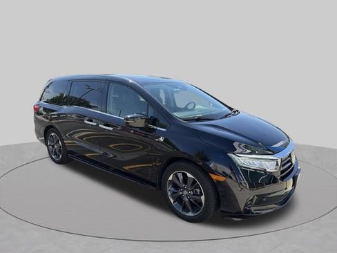 Used 2022 Honda Odyssey Elite image 3