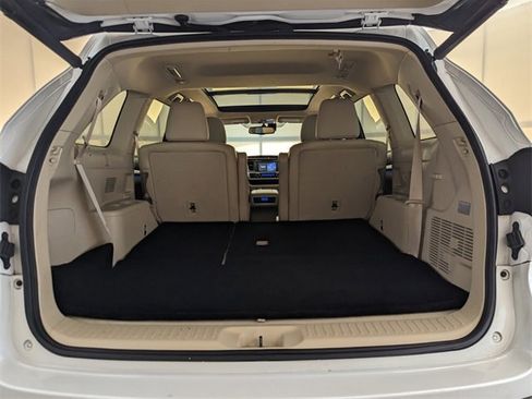 Used 2015 Toyota Highlander Limited image 13