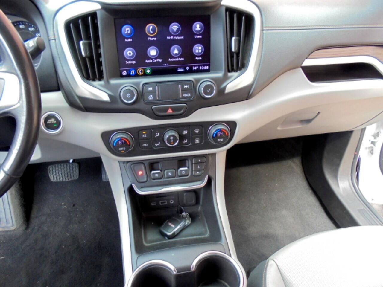 Used 2020 GMC Terrain SLT FWD image 10