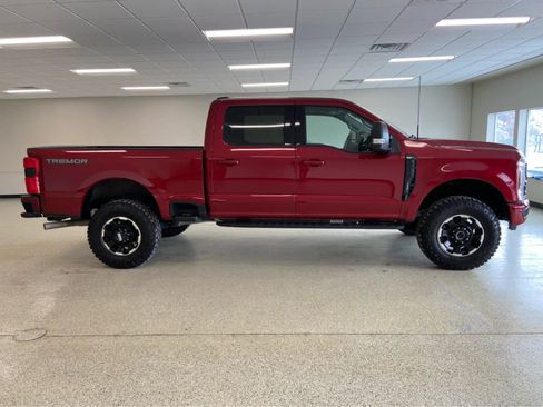New 2026 Ford F250 XLT w/ XLT Premium Package AWD/4WD image 4
