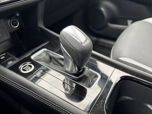 Used 2023 Nissan Kicks SR w/ SR Premium Package image 29