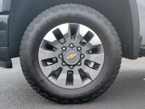 Used 2025 Chevrolet Silverado 2500 Custom AWD/4WD image 10