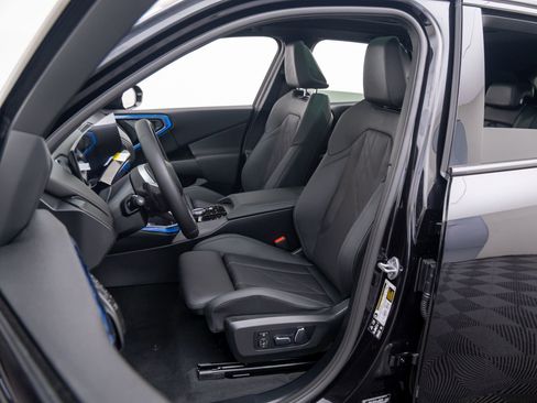 New 2025 BMW X3 xDrive30i w/ Premium Package image 16