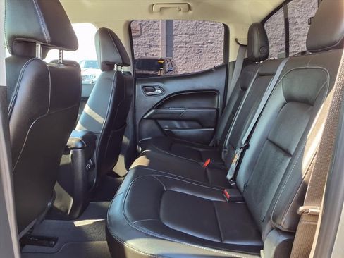 Used 2022 Chevrolet Colorado ZR2 image 17