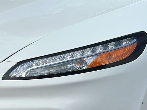 Used 2017 Jeep Cherokee Limited AWD/4WD image 4