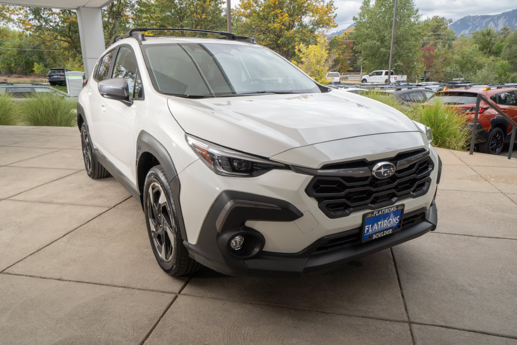 Used 2025 Subaru Crosstrek 2.5i Limited w/ Popular Package #4A AWD/4WD image 2