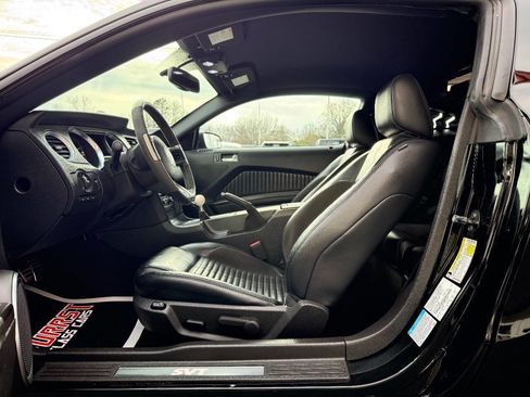 Used 2011 Ford Mustang Shelby GT500 w/ SVT Performance Pkg image 18