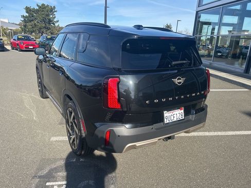 Used 2025 MINI Cooper Countryman S w/ Comfort Package Max image 3