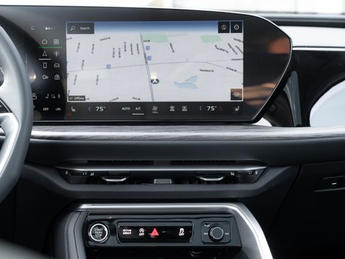 Certified 2025 Audi Q5 Premium Plus w/ Premium Plus image 13