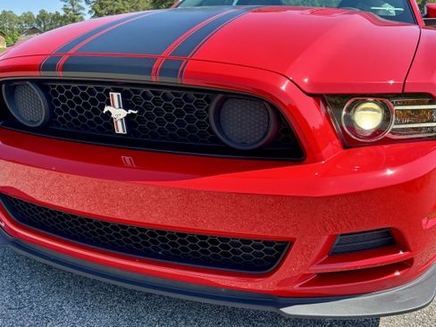 Used 2013 Ford Mustang Boss 302 w/ Boss 302 Accessory Pkg image 12