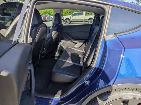 Used 2023 Tesla Model Y Long Range AWD/4WD image 25