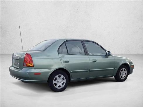 Used 2004 Hyundai Accent GL image 8
