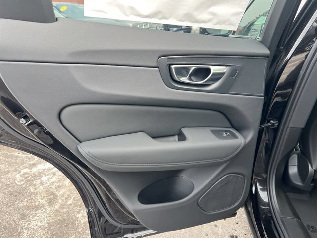 New 2026 Volvo XC60 B5 Plus w/ Protection Package Premier AWD/4WD image 21