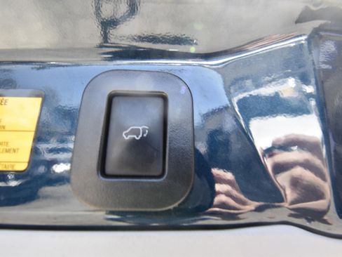 Used 2011 Toyota Sienna Limited w/ Premium Pkg FWD image 18