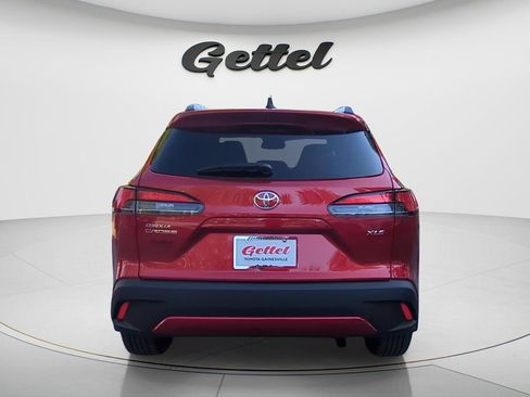 Used 2026 Toyota Corolla Cross XLE FWD image 6