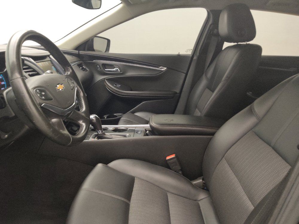 Used 2019 Chevrolet Impala LT FWD image 17