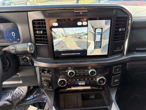 Used 2025 Ford F450 Lariat image 23