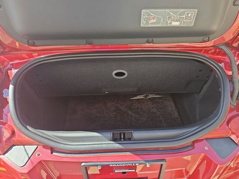 Used 2006 Chrysler Crossfire Convertible w/ Special Edition Group image 11