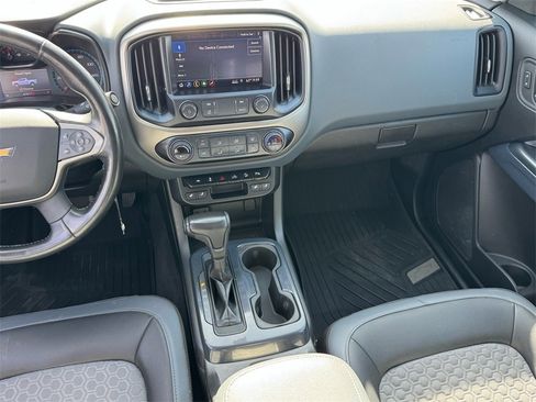 Used 2020 Chevrolet Colorado Z71 image 14