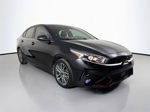 Used 2022 Kia Forte GT-Line w/ GT-Line Premium Package FWD image 3