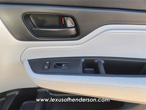 Used 2023 Honda Odyssey EX-L image 19