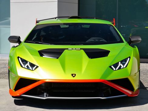Used 2023 Lamborghini Huracan STO RWD image 5