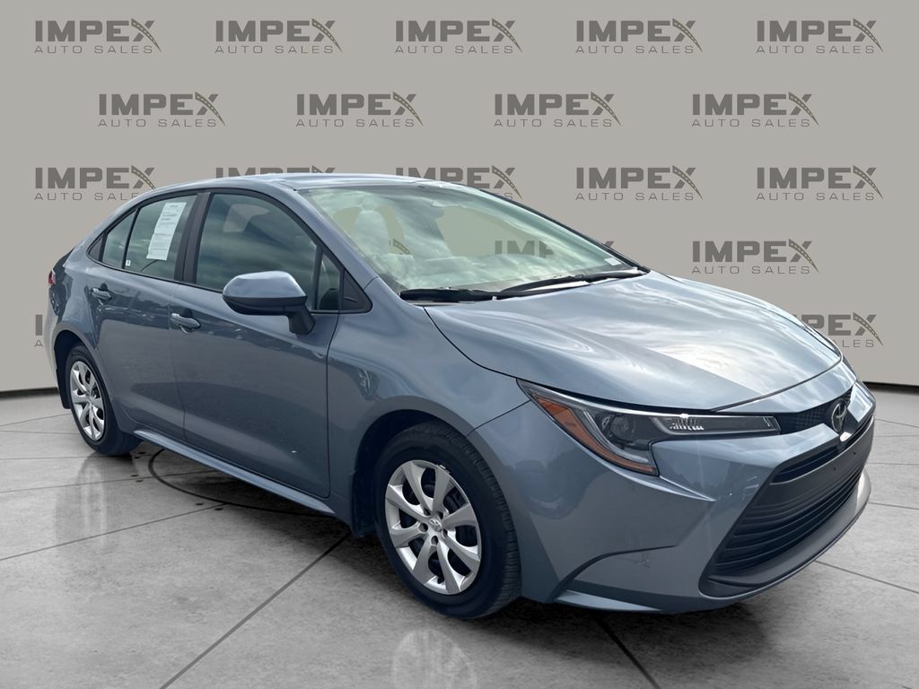 Used 2026 Toyota Corolla LE FWD image 7