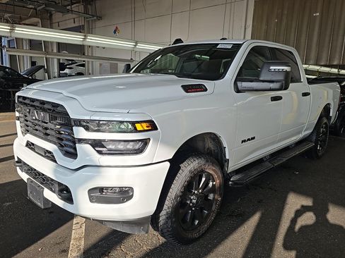 Used 2025 RAM 2500 Big Horn AWD/4WD image 1